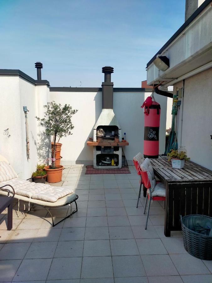 The Rooftop Pero Exteriér fotografie